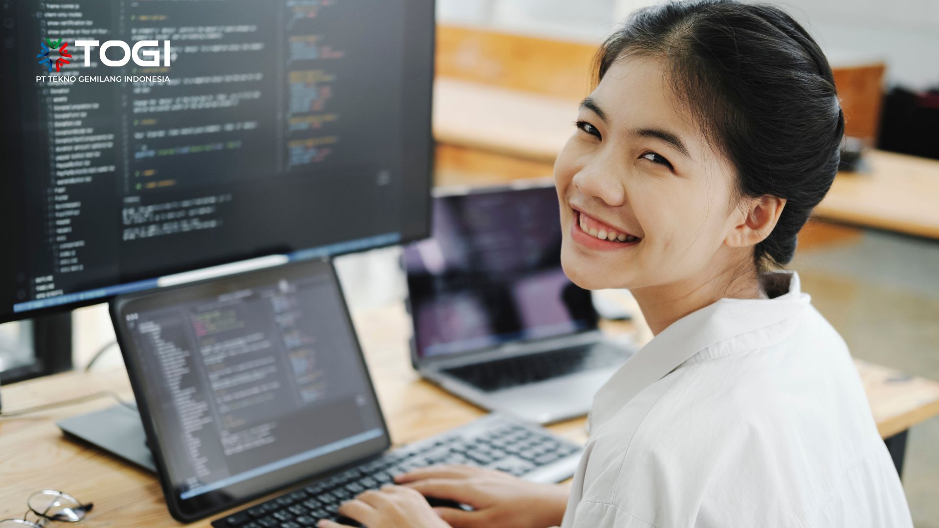 Tipe Programmer